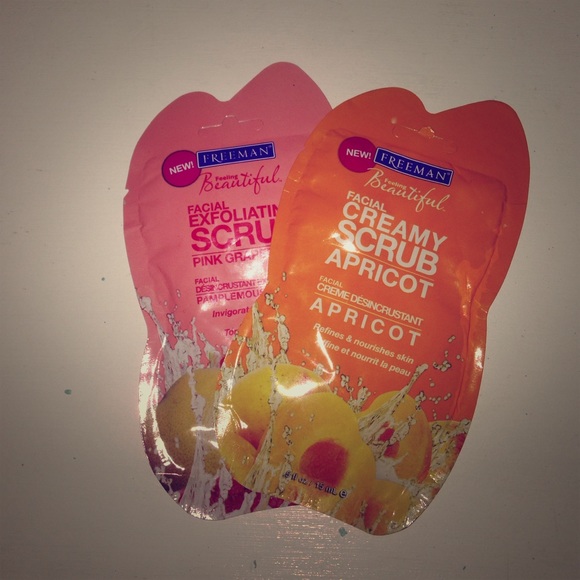 Pink grapefruit and apricot face mask