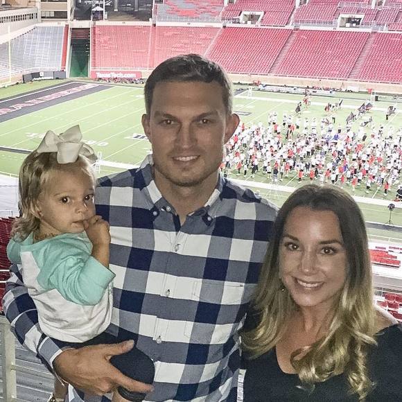 Meet your Posher, Chris - Picture 1 of 1