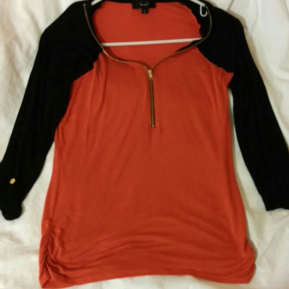 Large Orange n Black Shirt 🎽👠💄