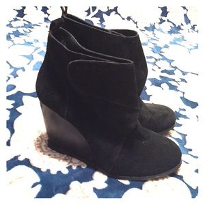 BCBG Generation Black Wedge Suede booties