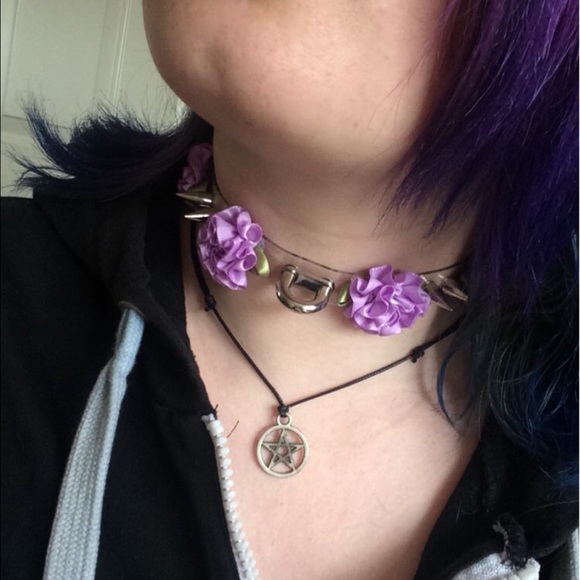 Harajuku Clear Purple Flower Studded Collar Choker - Picture 1 of 2