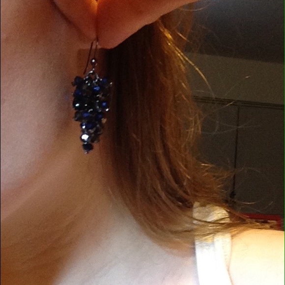 NWOT crystal cluster earrings, navy&blue&gray✨ - Picture 3 of 3