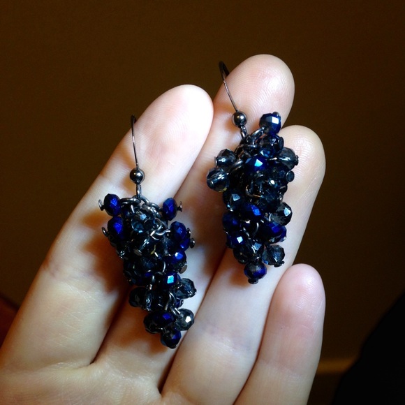 NWOT crystal cluster earrings, navy&blue&gray✨ - Picture 2 of 3