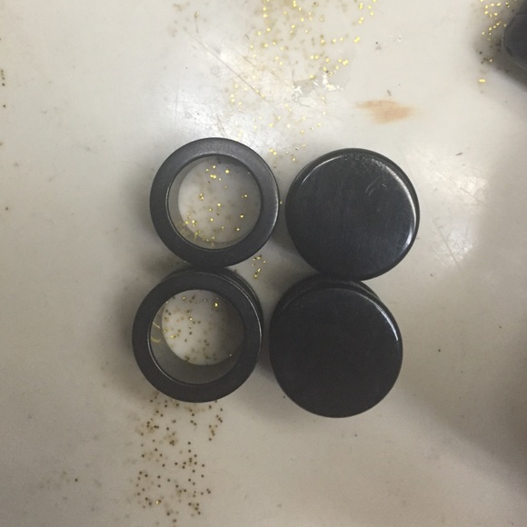 9/16 plugs