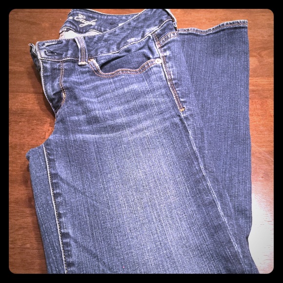 American eagle artist Capris