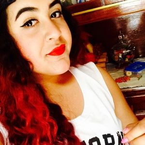 Meet your Posher, Vanessa