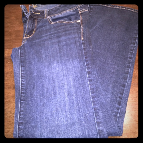 American eagle artist jeans