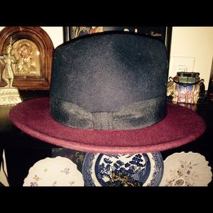 Felt Fedora Black/Maroon