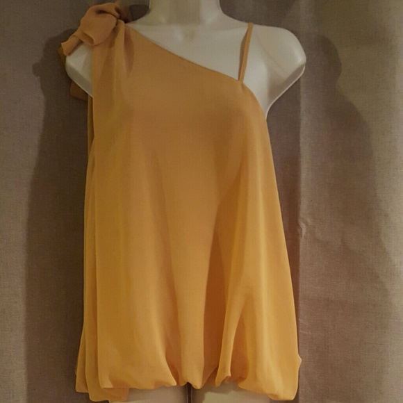 Tops - Sexy, beautiful gold/yellow chiffon top