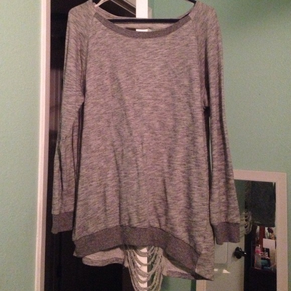 Super cute light sweater perfect for fall