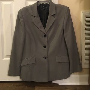 Gorgeous Evan Picone Suit Jacket