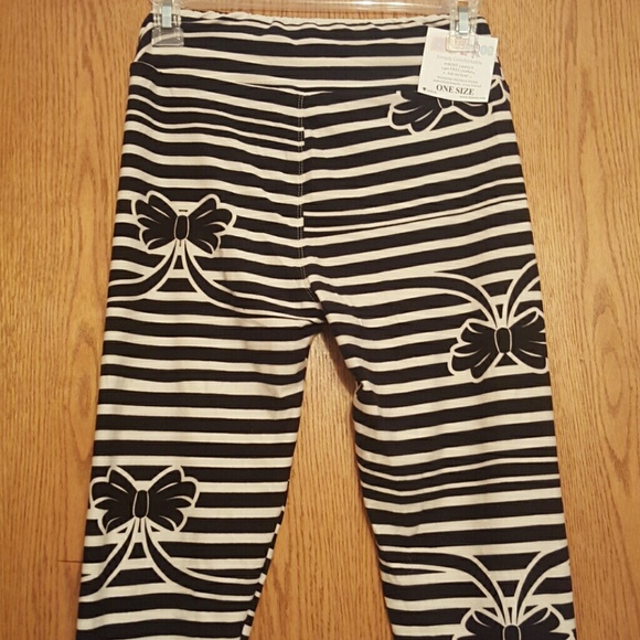 Lularoe OS Bow Leggings