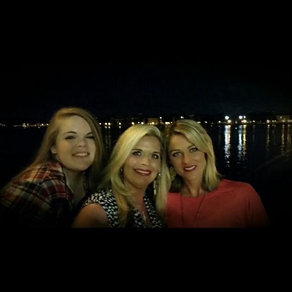 Meet your Posher, Chasity - Picture 1 of 1