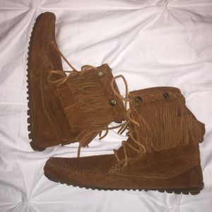 NEW Minnetonka Moccasin booties
