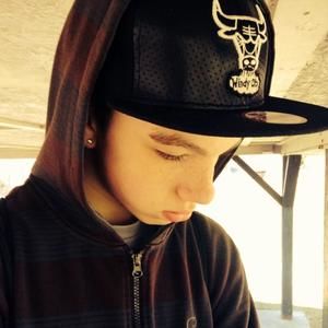 Meet your Posher, Christopher