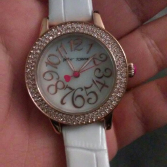 Watch Betsey johnson
