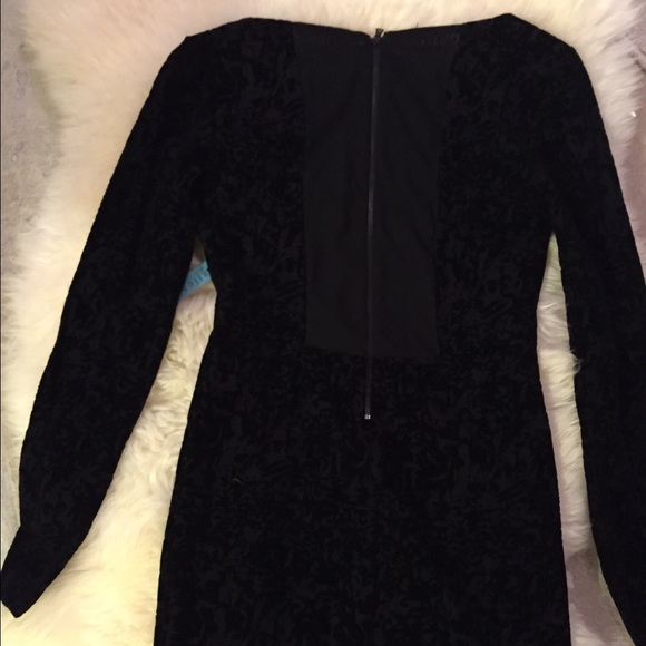 Black velvet , Alice +Olivia spandex dres - Picture 2 of 4