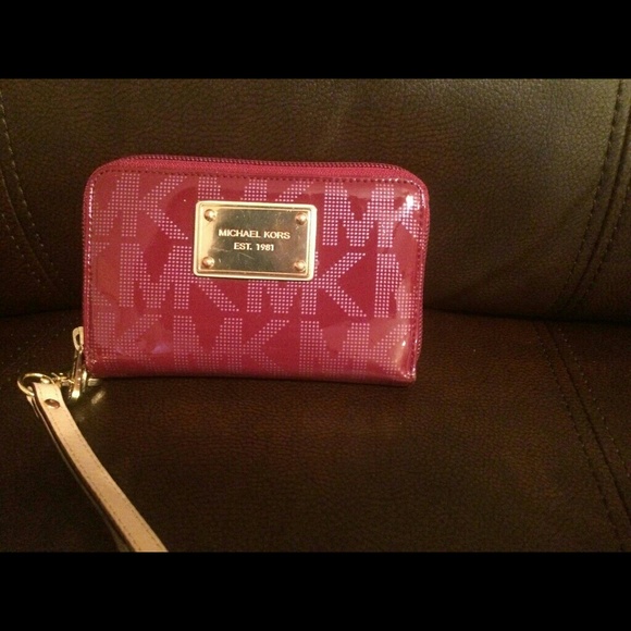 Mk wristlet