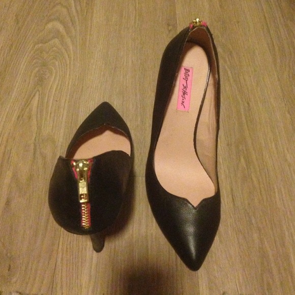 Cute gently worn heels
