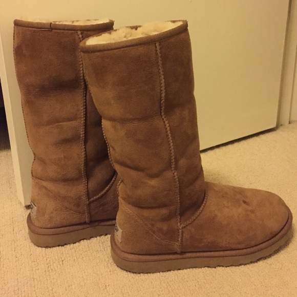 Classic tall UGG great condition! - Picture 2 of 4