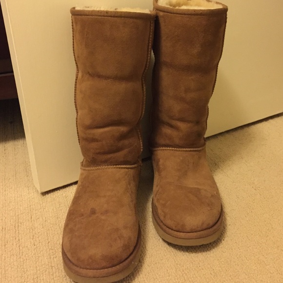 Classic tall UGG great condition! - Picture 3 of 4