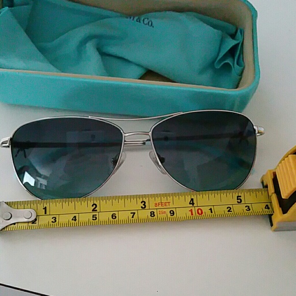 Sold Auténtic Tiffany &Co. Sunglasses - Picture 4 of 4