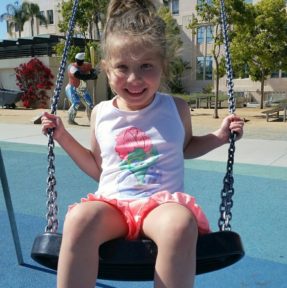 Meet your Posher, Korina - Picture 2 of 3