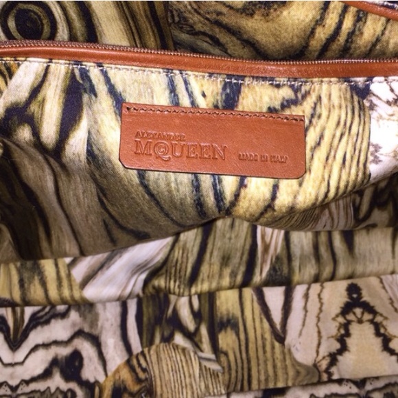 😝SOLD😝😍ALEXANDER MCQUEEN👸🏻❤️ - Picture 3 of 3