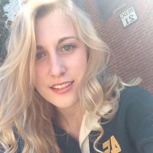 Meet your Posher, Stephanie