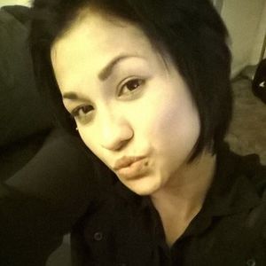 Meet your Posher, Cynthia