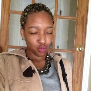 Meet your Posher, Adriana