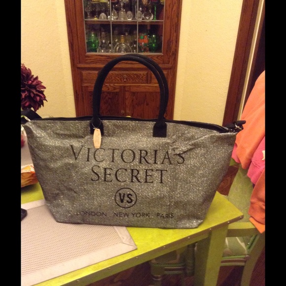 Victoria's Secret Handbags - VS weekend bag