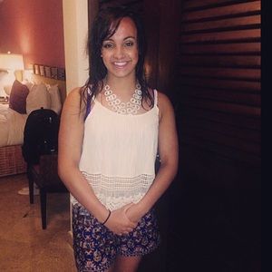 Meet your Posher, Danielle