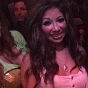 Meet your Posher, Cassandra