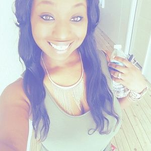 Meet your Posher, Shanedra