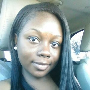 Meet your Posher, Loretha