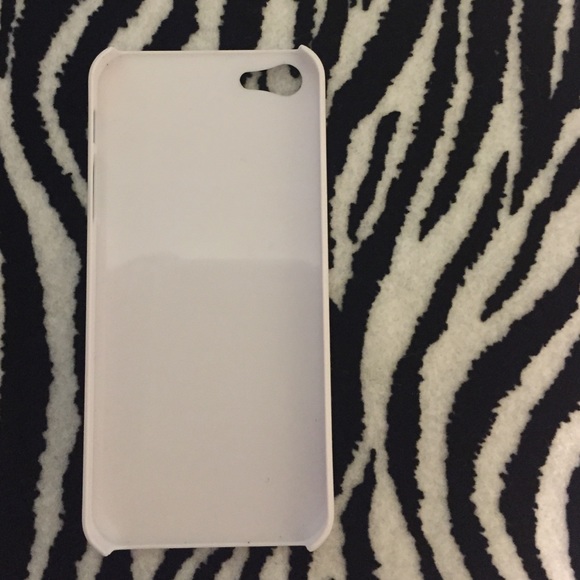 iPhone 5 case. - Picture 2 of 2