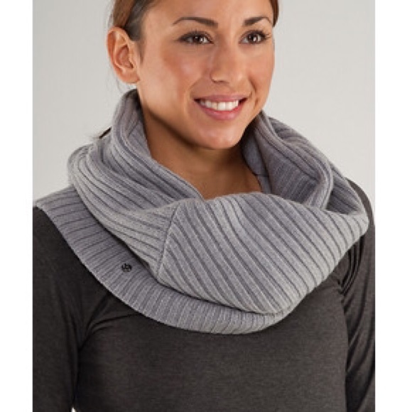 Lululemon vinyasa wool circle scarf