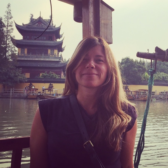 Meet your Posher, Gabrielle - Picture 1 of 1