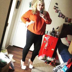 Meet your Posher, Jillian