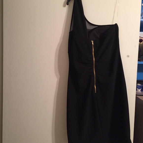 Little black dress - Picture 3 of 3