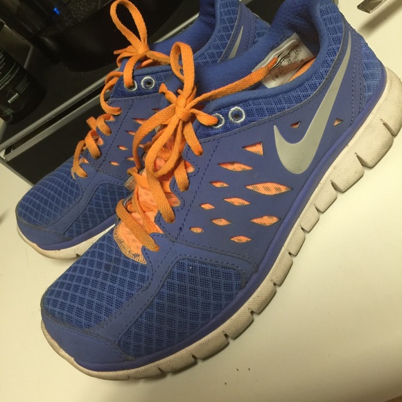 Nike shoes Size 7 - Picture 3 of 3