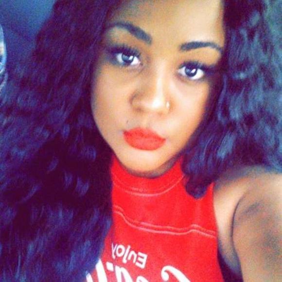 Meet your Posher, Courtney