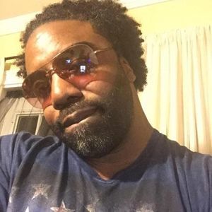 Meet your Posher, Miko