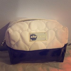Betsey Johnson makeup bag NEW
