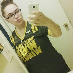 Meet your Posher, Kayla