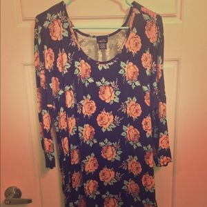 Floral Lace Back 3/4 Sleeve Top