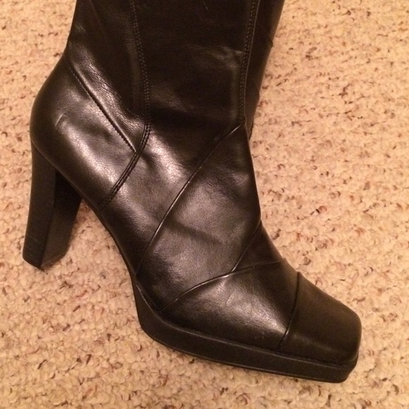Skechers Black boots-NWOT - Picture 2 of 4