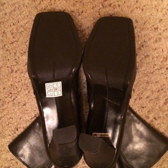 Skechers Black boots-NWOT - Picture 3 of 4