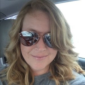 Meet your Posher, Emilie